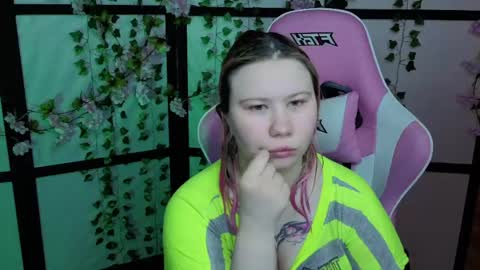 Snapshot of kitsune_little chatting on May 11, 2026, 10:40 pm kitsune_little online show from May 11, 2026, 10:40 pm