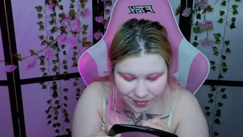 Snapshot of kitsune_little chatting on May 14, 2026, 8:21 am kitsune_little online show from May 14, 2026, 8:21 am