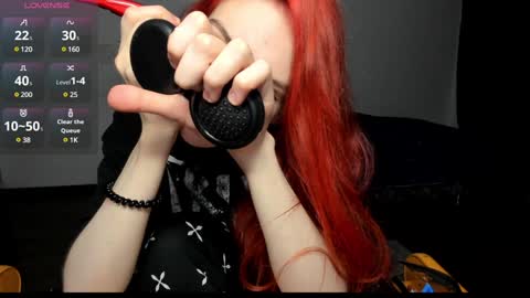 Snapshot of kitsunemoon chatting on January 11, 2025, 8:10 pm Kitsune online show from January 11, 2025, 8:10 pm