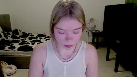 Jennyblonde and Emmabrunette online show from December 7, 2024, 1:18 pm