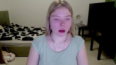 Jennyblonde and Emmabrunette online show from December 16, 2024, 1:32 pm