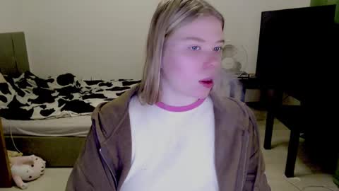 Jennyblonde and Emmabrunette online show from December 18, 2024, 6:53 am