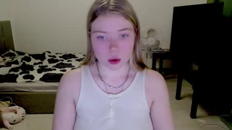 Jennyblonde and Emmabrunette online show from December 23, 2024, 5:11 pm
