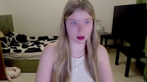 Jennyblonde and Emmabrunette online show from March 8, 2025, 1:50 am