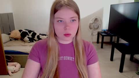 Jennyblonde and Emmabrunette online show from October 7, 2025, 12:57 pm
