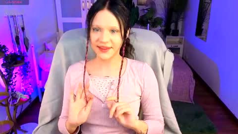 Snapshot of kittenlolla chatting on April 19, 2026, 5:40 am Lolla online show from April 19, 2026, 5:40 am