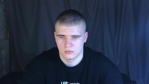 Snapshot of kittenmur chatting on December 30, 2024, 5:23 pm Vlad online show from December 30, 2024, 5:23 pm