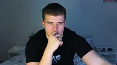 Snapshot of kittenmur chatting on February 8, 2025, 3:21 pm Vlad online show from February 8, 2025, 3:21 pm