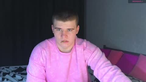 Snapshot of kittenmur chatting on March 1, 2025, 1:18 pm Vlad online show from March 1, 2025, 1:18 pm