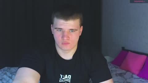 Snapshot of kittenmur chatting on March 8, 2025, 3:35 pm Vlad online show from March 8, 2025, 3:35 pm