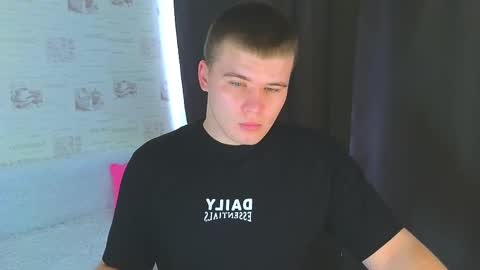 Snapshot of kittenmur chatting on September 18, 2025, 4:25 am Vlad online show from September 18, 2025, 4:25 am