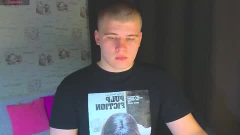 Snapshot of kittenmur chatting on October 12, 2025, 8:19 pm Vlad online show from October 12, 2025, 8:19 pm