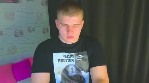 Snapshot of kittenmur chatting on October 16, 2025, 4:30 pm Vlad online show from October 16, 2025, 4:30 pm