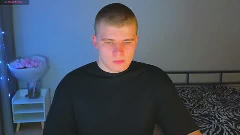 Snapshot of kittenmur chatting on October 30, 2025, 5:57 pm Vlad online show from October 30, 2025, 5:57 pm