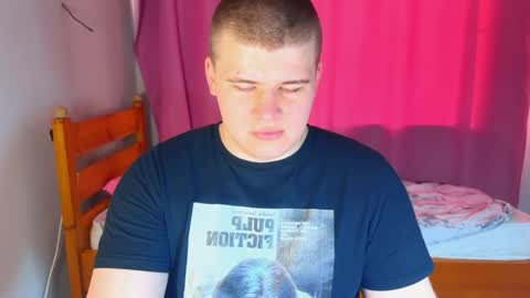 Snapshot of kittenmur chatting on May 2, 2026, 12:43 pm Vlad online show from May 2, 2026, 12:43 pm