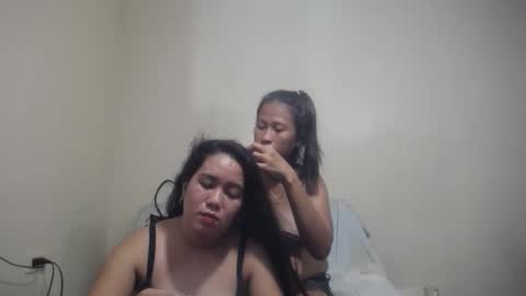 Snapshot of kittensquirtpussy chatting on June 4, 2026, 3:12 am kittensquirtpussy online show from June 4, 2026, 3:12 am