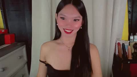 Snapshot of kitteylovesyou chatting on April 28, 2026, 10:48 pm KITTY online show from April 28, 2026, 10:48 pm