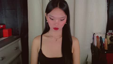 Snapshot of kitteylovesyou chatting on May 1, 2026, 10:47 pm KITTY online show from May 1, 2026, 10:47 pm