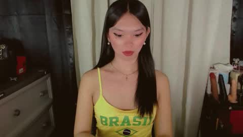 Snapshot of kitteylovesyou chatting on May 15, 2026, 11:01 pm KITTY online show from May 15, 2026, 11:01 pm