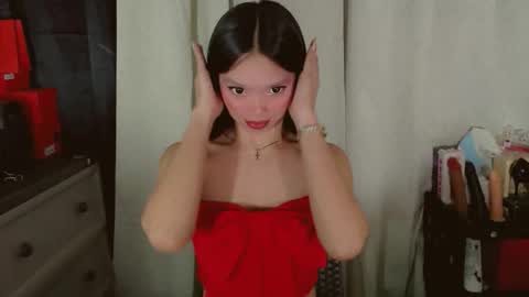 Snapshot of kitteylovesyou chatting on May 19, 2026, 11:33 pm KITTY online show from May 19, 2026, 11:33 pm