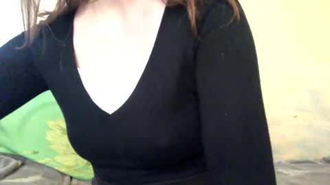 Snapshot of kittie_creme chatting on May 31, 2026, 1:07 pm Kittie Creme online show from May 31, 2026, 1:07 pm
