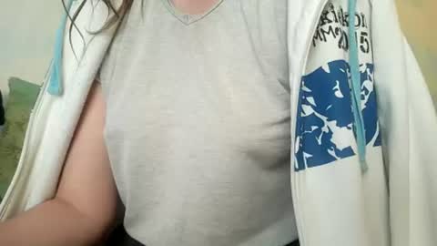 Snapshot of kittie_creme chatting on July 23, 2026, 2:26 pm Kittie Creme online show from July 23, 2026, 2:26 pm