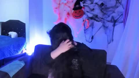 Snapshot of kitty__chs chatting on November 20, 2025, 11:10 am kitty__chs online show from November 20, 2025, 11:10 am