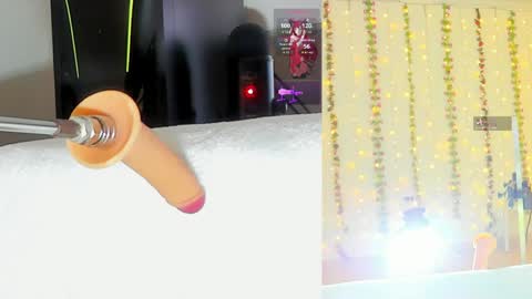Snapshot of kitty__rosse__ chatting on April 17, 2026, 10:07 am Kitty online show from April 17, 2026, 10:07 am