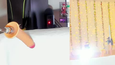 Snapshot of kitty__rosse__ chatting on April 18, 2026, 10:08 am Kitty online show from April 18, 2026, 10:08 am