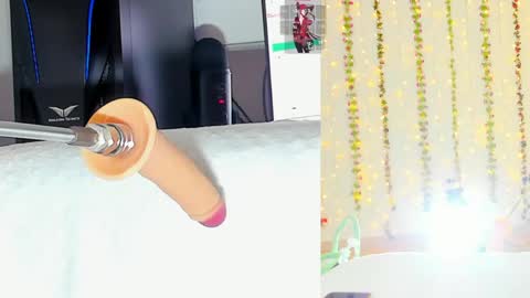 Snapshot of kitty__rosse__ chatting on May 13, 2026, 10:01 am Kitty online show from May 13, 2026, 10:01 am