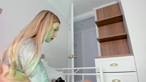 sophie online show from March 9, 2026, 7:07 pm