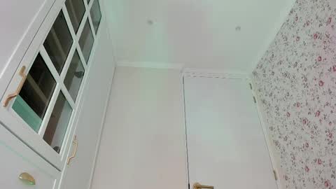 Snapshot of kitty__sophie chatting on May 5, 2026, 4:04 pm sophie online show from May 5, 2026, 4:04 pm