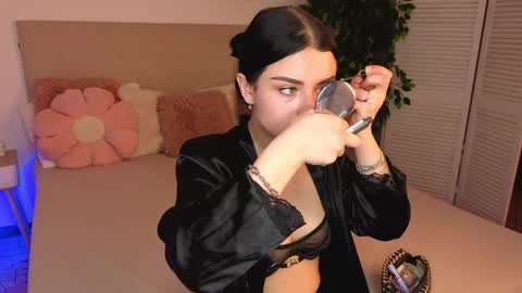 Snapshot of kitty_cut1ee_ chatting on May 6, 2026, 7:02 am kitty_cut1ee_ online show from May 6, 2026, 7:02 am