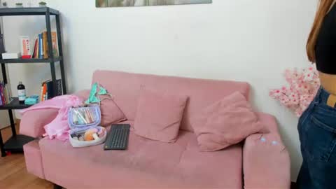 kitty_f00x online show from July 7, 2026, 1:26 pm