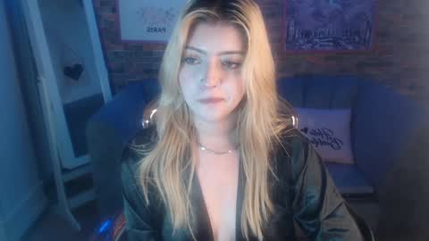 Snapshot of kitty_fox_b chatting on January 8, 2025, 3:39 pm kitty_fox_b online show from January 8, 2025, 3:39 pm