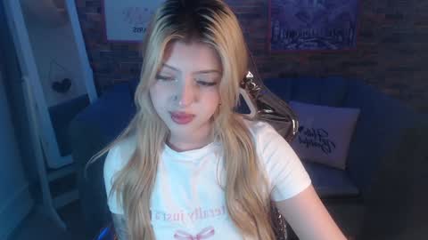 Snapshot of kitty_fox_b chatting on January 10, 2025, 12:58 pm kitty_fox_b online show from January 10, 2025, 12:58 pm