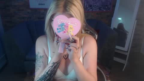 Snapshot of kitty_fox_b chatting on February 1, 2025, 6:51 pm kitty_fox_b online show from February 1, 2025, 6:51 pm