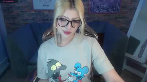 Snapshot of kitty_fox_b chatting on March 10, 2025, 12:48 pm kitty_fox_b online show from March 10, 2025, 12:48 pm