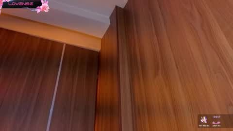 kitty_fox_b online show from February 3, 2026, 1:27 pm