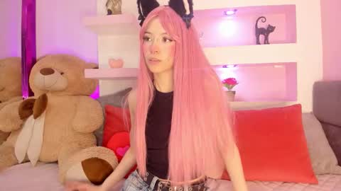 Kate online show from December 15, 2025, 8:35 pm