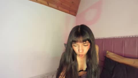 Snapshot of kitty_kryss chatting on October 1, 2025, 3:18 pm kitty_kryss online show from October 1, 2025, 3:18 pm