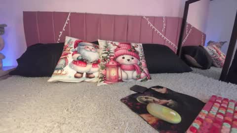 Snapshot of kitty_kryss chatting on December 18, 2025, 3:18 pm kitty_kryss online show from December 18, 2025, 3:18 pm