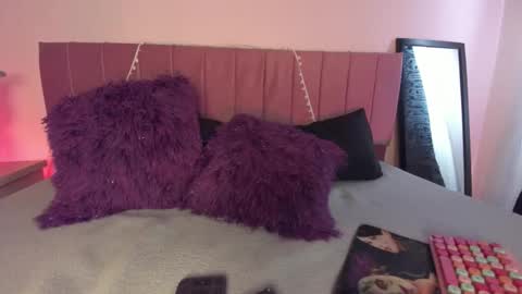 kitty_kryss online show from February 19, 2026, 4:36 pm