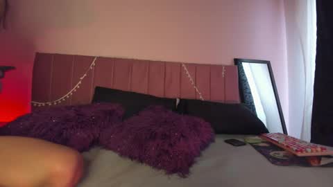 kitty_kryss online show from March 4, 2026, 5:19 pm