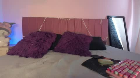 kitty_kryss online show from March 9, 2026, 4:55 pm