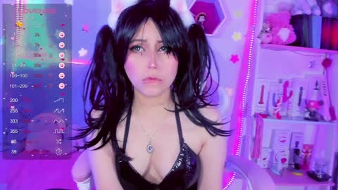     online show from December 4, 2024, 1:36 am