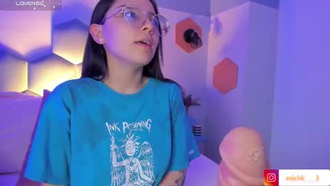 Snapshot of kitty_patitas_suavess chatting on July 7, 2026, 7:23 am Kitty online show from July 7, 2026, 7:23 am
