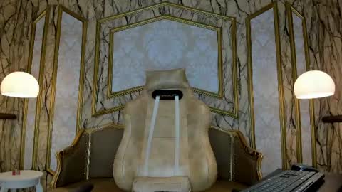 kitty_petitte online show from July 14, 2026, 12:44 pm