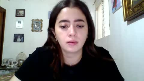  kitty independent model online show from December 18, 2024, 6:03 pm