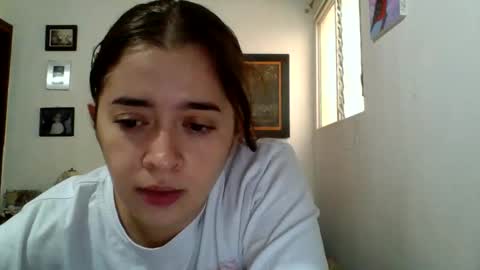  kitty independent model online show from February 7, 2025, 7:38 pm